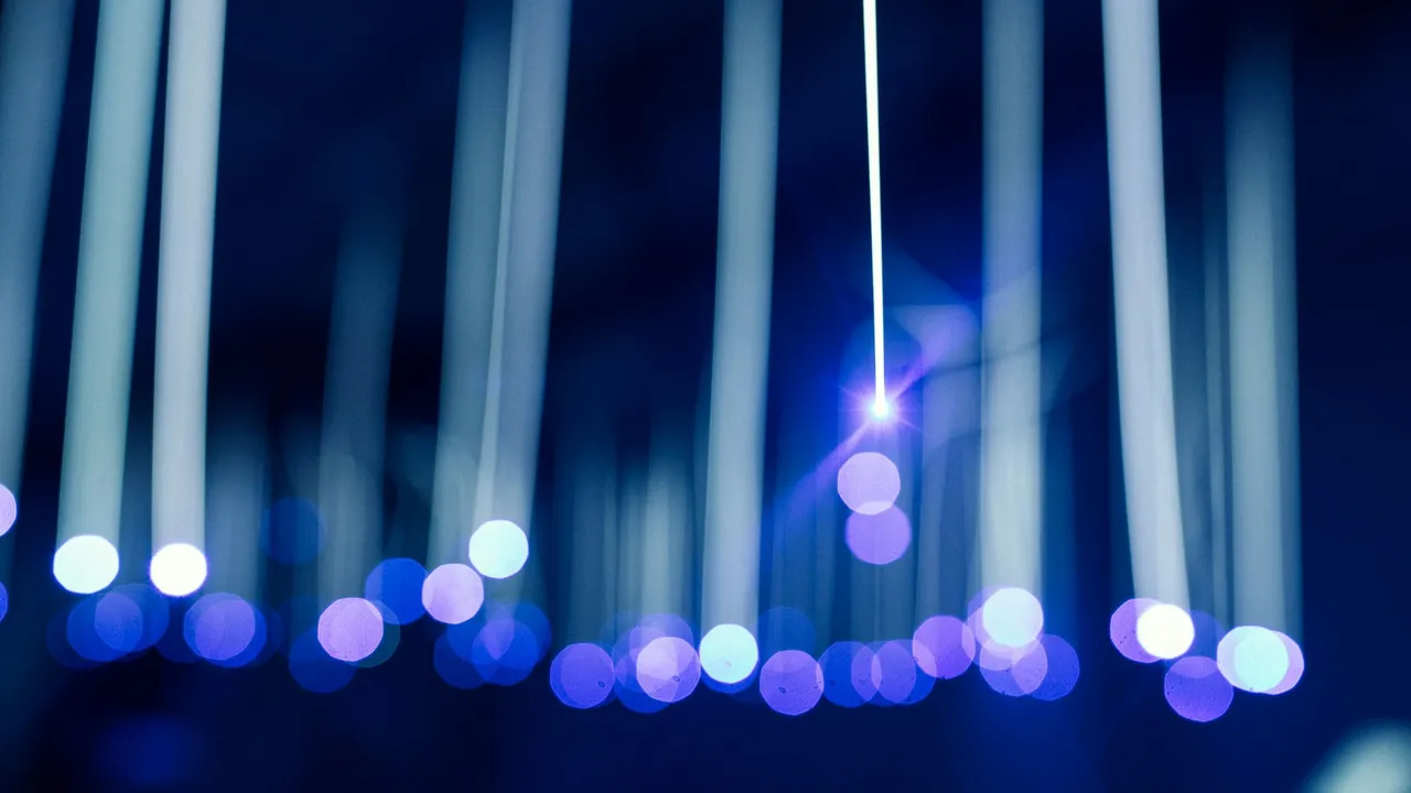 LED Işık ve Küçük Teneke Pullar Kanser Hücrelerini Öldürürken Sağlıklı Hücreleri Koruyor